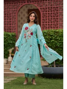 WOOMN - Blue Floral Embroidered Kurta With Pant And Dupatta