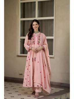 WOOMN - Peach Cotton Schiffli Kurta With Pant And Dupatta