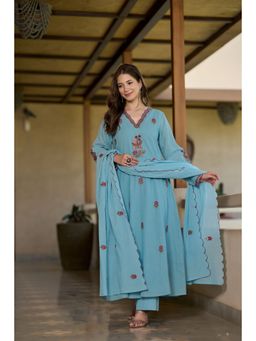 WOOMN - Blue Cotton Slub Calf A-Line Kurta With Pant And Dupatta