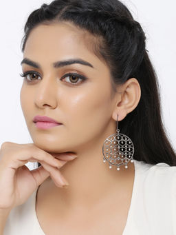 Voylla - Designer Collection Jaali Pearl Filigree Round Earrings