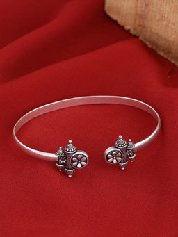 Voylla - Nayantara Vintage Style Bracelet