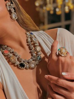 ILLUMINATE JEWELLERY - Aura Elizabeth Necklace with Earrings