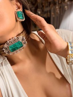 ILLUMINATE JEWELLERY - Imperial Choker with Earrings