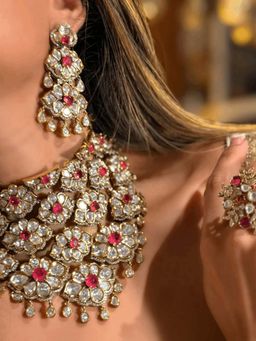 ILLUMINATE JEWELLERY - Zaara Zewar Choker with Earrings