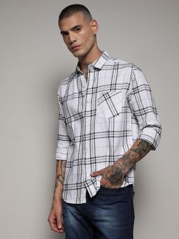 Campus Sutra - Mens White & Black Tartan Plaid Shirt