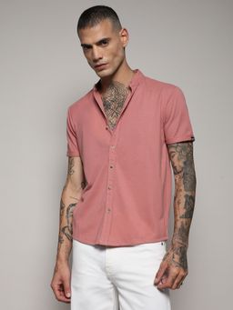 Campus Sutra - Mens Salmon Pink Basic Shirt