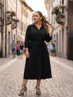Qurvii - Black Solid Plain Collar Neck Dress