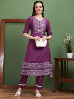 Globus - Women Purple Yoke Design Round Neck Casual Flared Kurta With Pant (Set of 2)