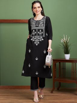 Globus - Women Black Floral Embroidered Polyester Round Neck Straight Kurta With Pant (Set of 2)