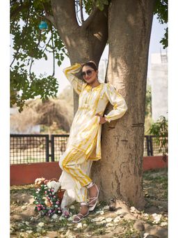 UNDYED - Genda Yellow Tie-Dye X Chikankari Co-Ord (Set of 2)