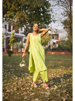 UNDYED - Saras Green Hand Block Print X Chikankari Co-Ord (Set of 2)