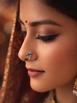 Digital Dress Room - Women Silver Lotus Nose Pin