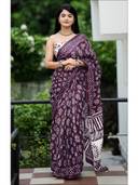 Burgundy color option, Currently selected