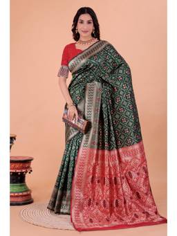 URBAN PALLU - Pure Cotton Green Floral Printed Saree