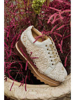 Anaar - Ivory Thumka Crew Wedge Sneakers