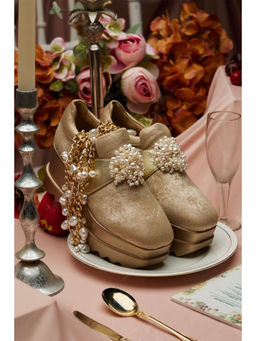 Anaar - Gold Belle Of The Ball Wedge Sneakers