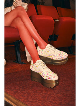 Anaar - Off White Fiesta Walks Wedge Sneakers