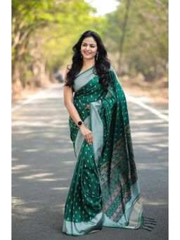 Lush Glam - Green All-Eyes-On-You Jacquard Saree with Unstitched Blouse