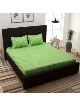 Story@Home - 300 TC 100% Cotton King Size Bedsheet with 2 Pillow Covers - Green