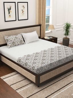 Story@Home - 300 TC Cotton King Size Bedsheet with 2 Pillow Covers - White