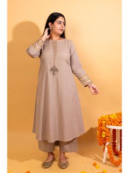 KARIGAR - Womens Cotton Embellished/Sequined Beige Kurta with Palazzo