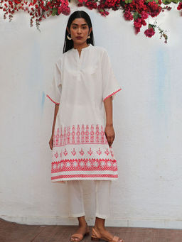 Chidiyaa - Bogainvillea Vanalika Block Printed Cotton Kurta & Pant (Set of 2)