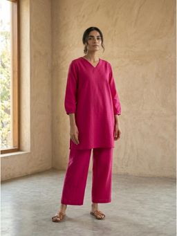 Gharana India - Aira Bright Pink Solid Kurta with Straight Pant