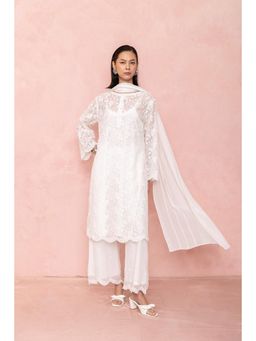 LABEL NAARITI - White Kalki Embroidered Kurta with Pant & Dupatta Slip