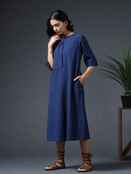 Vasstram - Scoop Placket Dress Navy Blue
