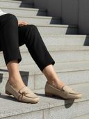 Cream color option, Currently selected