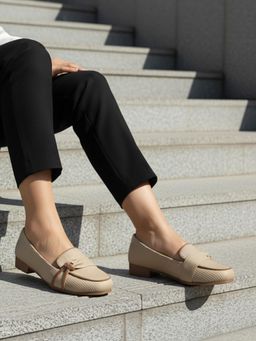 Carlton London - Women Textured Slip-On Loafers - Cream