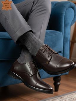 Carlton London - Textured Cap Derbies - Brown