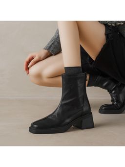 MISS MOSA BY AKANKSHA - Lily Ankle Chelsea Boots Black