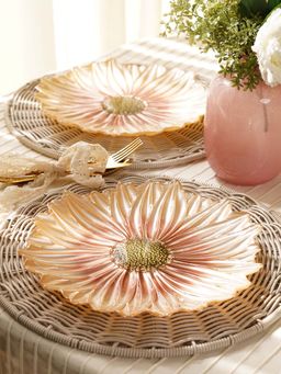 Pure Home + Living - Gold Flower Shaped Glass Dinner Plate