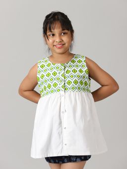 KiddoPanti - Green Girls Cotton Reversible Printed Top