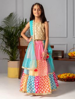 FREE SPARROW - Multicolor Tiered Bandhani Lehenga with Embroidered Gold Top (Set of 3)
