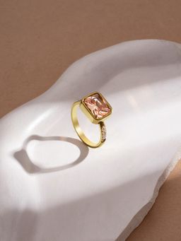 Palmonas - Peach Solitaire Spark Edge Ring