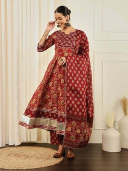 Meeranshi - Maroon Ethnic Print Kurta Trousers with Dupatta (Set of 3)