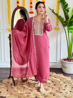 BLACK SCISSOR - Pink Chanderi Embellished Kurta with Bottom and Dupatta (Set of 3)