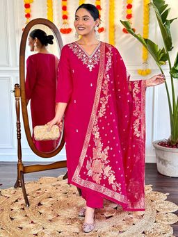 BLACK SCISSOR - Pink Chanderi Floral Embroidered Kurta with Bottom and Dupatta (Set of 3)