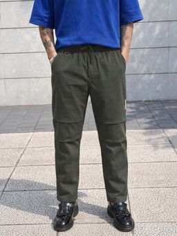 The Indian Garage Co - Men's Green Relaxed Fit Solid Mid-Rise Trackpant
