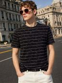 Black color option, Currently selected