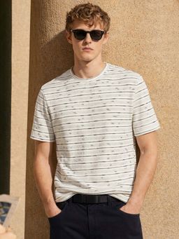The Indian Garage Co - Men's White Relaxed Fit Vertical Striped Crew Neck Half Sleeves T-Shirt