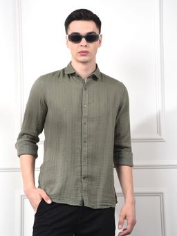 CRIMSOUNE CLUB - Men Green Vertical Stripes Shirt