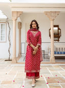 Red color option, Sold out, Currently selected