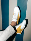 Yellow color option, Currently selected
