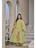 Green color option, Sold out, Currently selected