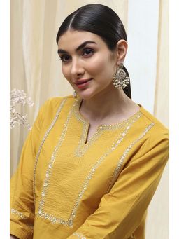 Biba - Women White Alloy Drop Earrings