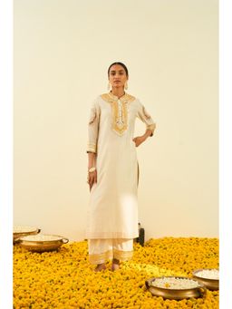 Sheetal Batra - Ivory Kurta with Palazzo (Set of 2)