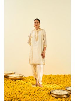 Sheetal Batra - Ivory Kurta with Dhoti (Set of 2)